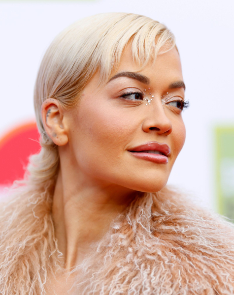 Winter hair color trends 2026 Winter vanilla
